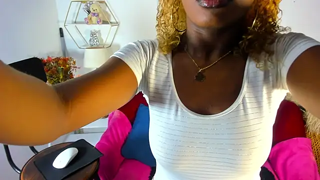 Snapshot of erika_lyrics chatting on May 2026 03:15:01 AM erika lyrics online show from May 2026 03:15:01 AM