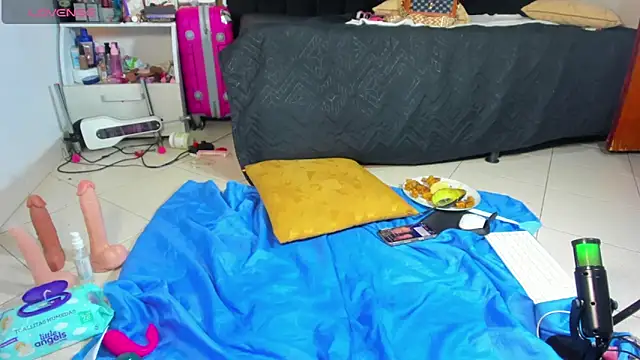 karen adamss online show from March 2026 06:22:01 AM