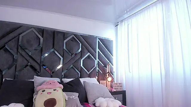 Snapshot of melody__sweet_ chatting on May 2026 09:24:02 PM melody sweet online show from May 2026 09:24:02 PM