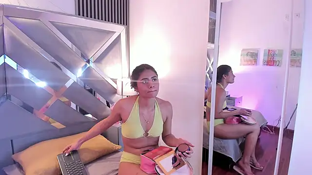 melody  sweet  online show from March 2026 09:11:01 PM