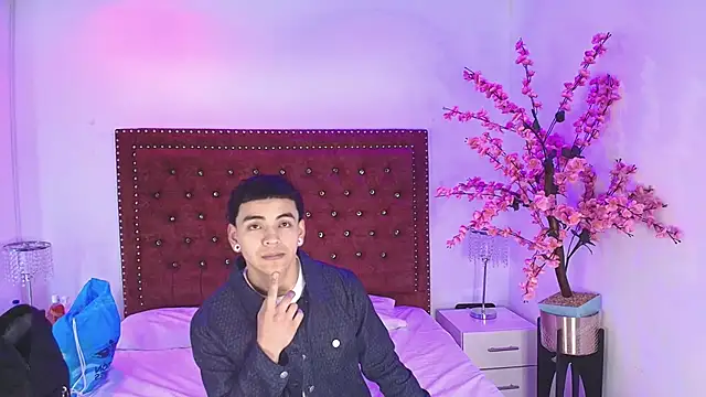 Jaden and sofia online show from May 2026 03:01:02 AM