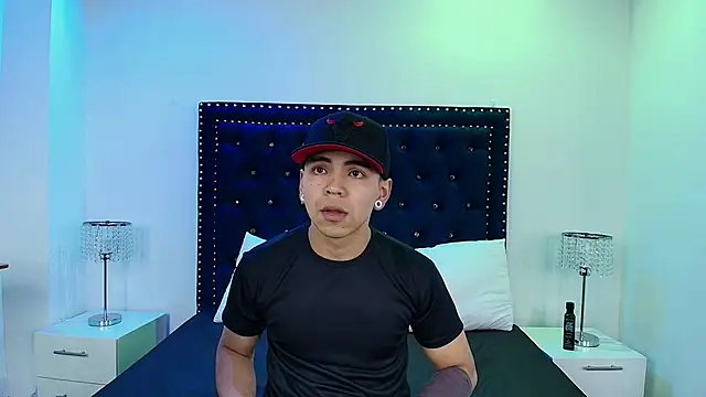 Jaden and sofia online show from March 2026 02:32:01 AM