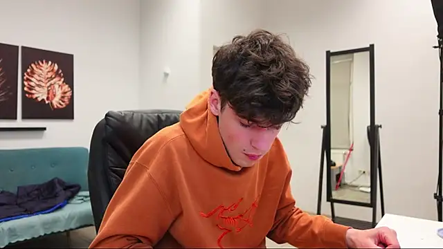 Daniel Shawnn online show from April 2026 08:05:01 PM