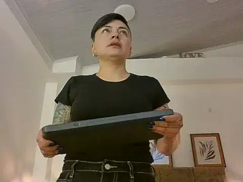 kat paradise online show from February 2026 11:43:02 AM