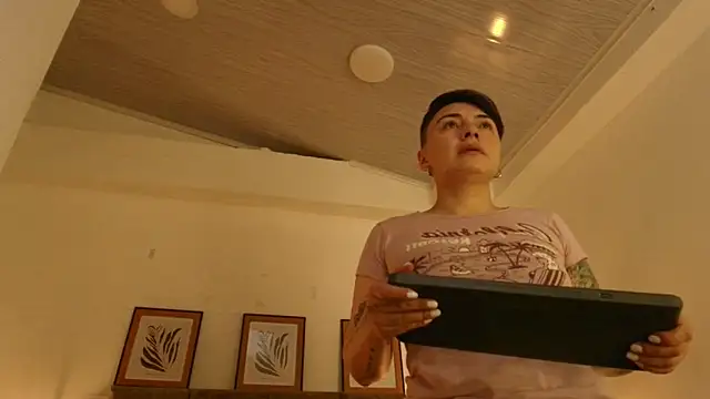 kat paradise online show from March 2026 11:45:01 AM