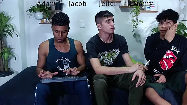 Interracial Snow Bunny online show from January 2026 10:17:01 PM