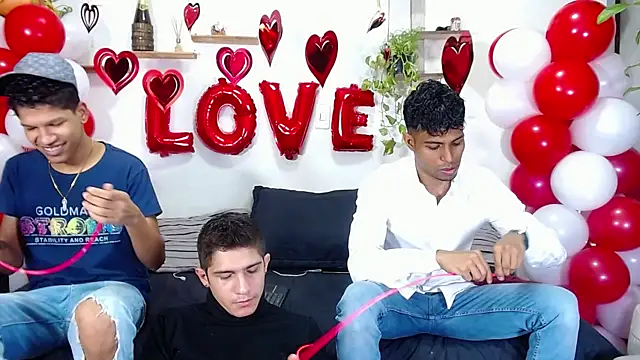 Interracial Snow Bunny online show from February 2026 11:27:02 PM