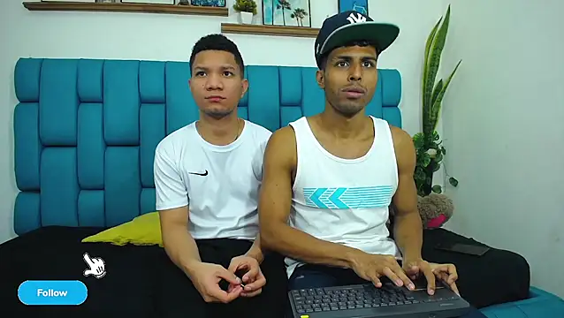 Interracial Snow Bunny online show from April 2026 09:20:01 PM