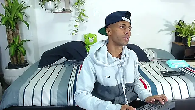 Interracial Snow Bunny online show from January 2026 10:14:02 PM