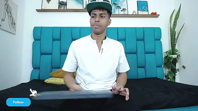 Interracial Snow Bunny online show from April 2026 09:18:02 PM