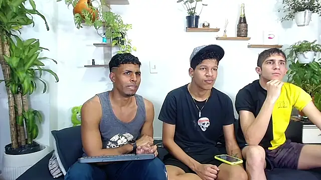 Interracial Snow Bunny online show from February 2026 09:17:01 PM