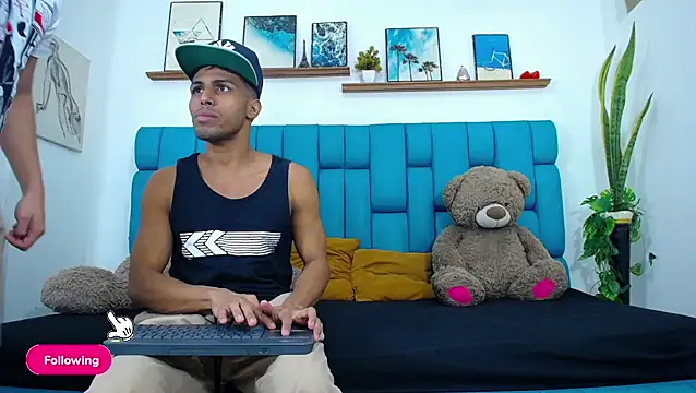 Interracial Snow Bunny online show from April 2026 09:49:02 PM