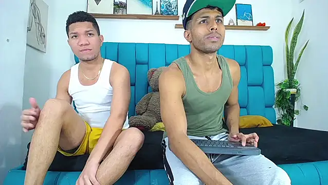 Interracial Snow Bunny online show from April 2026 09:16:02 PM