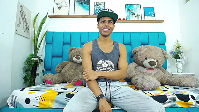 Interracial Snow Bunny online show from March 2026 01:26:02 PM