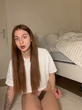 xvicoo online show from February 2026 07:00:02 PM