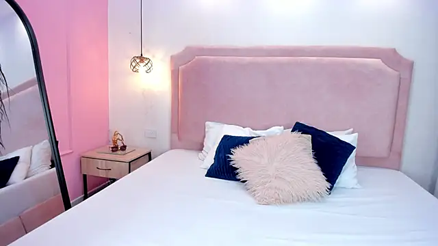 BrookRusell online show from February 2026 09:59:02 PM