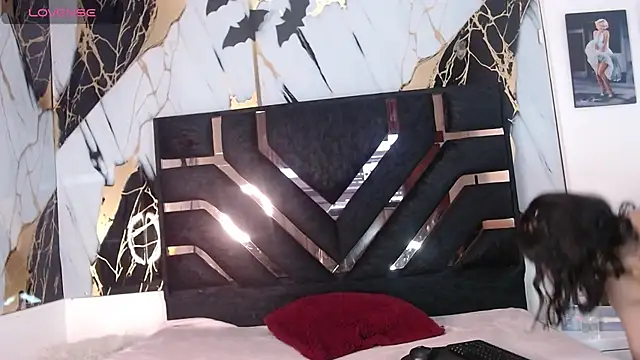 yessbooscs online show from December 2025 04:56:02 AM