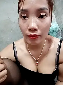 yeutinh00 online show from March 2026 09:42:02 AM