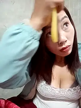 yeutinh00 online show from February 2026 06:13:02 AM