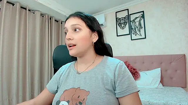 littlemolly walcott online show from March 2026 11:07:01 PM