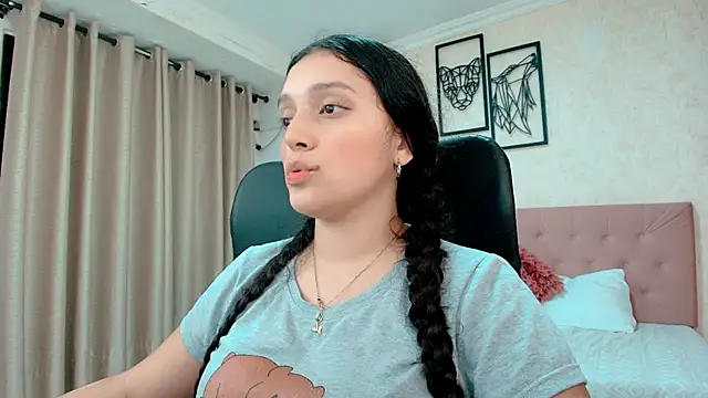 littlemolly walcott online show from March 2026 12:28:01 AM