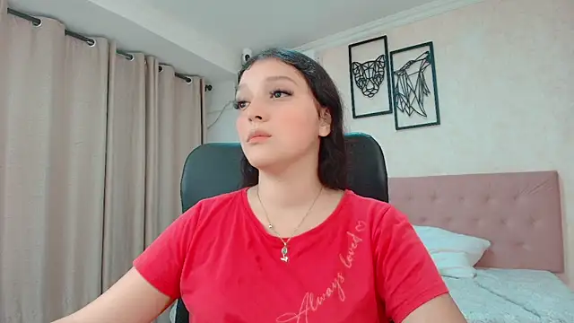 littlemolly walcott online show from May 2026 11:08:01 PM
