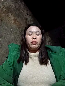 dakota-kis online show from February 2026 12:06:01 AM