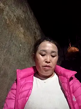 dakota-kis online show from February 2026 12:07:01 PM