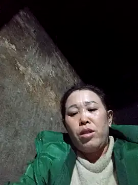 dakota-kis online show from February 2026 11:52:02 AM