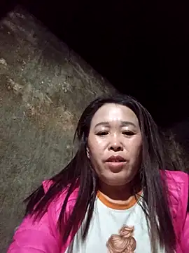 dakota-kis online show from February 2026 01:00:01 PM