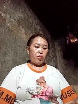 dakota-kis online show from April 2026 12:12:02 PM