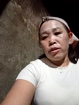 dakota-kis online show from February 2026 12:10:01 AM