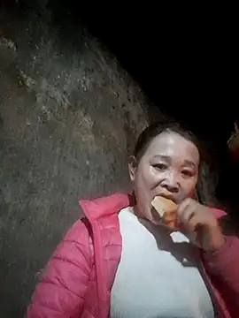 dakota-kis online show from February 2026 12:23:01 AM