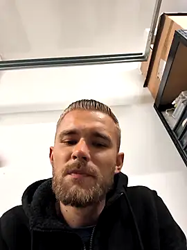 Benjamiinlt online show from May 2026 06:33:01 PM