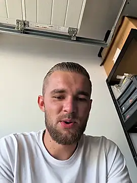 Benjamiinlt online show from August 2026 03:43:01 PM