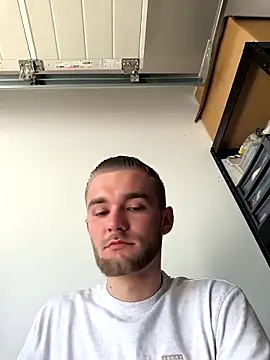 Benjamiinlt online show from April 2026 01:23:02 PM