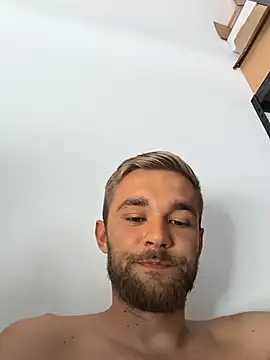 Benjamiinlt online show from June 2026 01:21:01 PM