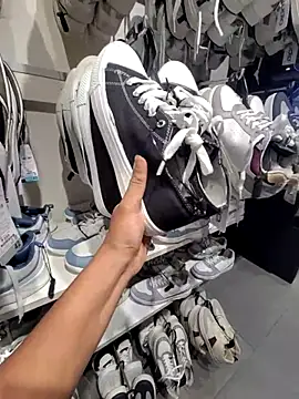 jerryrooh69 online show from April 2026 01:28:01 PM