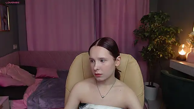 Haya Harareet online show from March 2026 08:41:02 AM