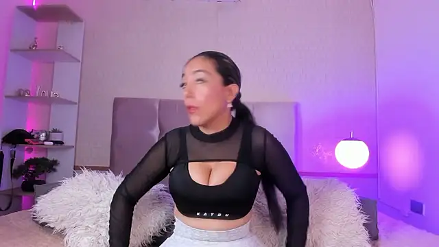 Evagatte online show from January 2026 04:05:02 AM