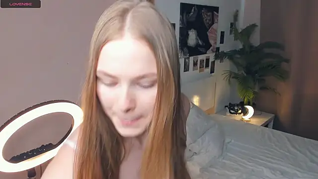 Icehoneybyte online show from April 2026 07:04:01 AM