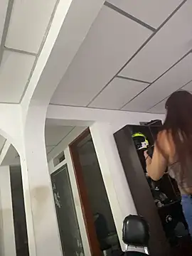 Scarlet auraa online show from March 2026 07:03:02 PM