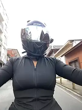 Scarlet auraa online show from April 2026 08:47:02 PM