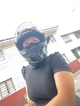 Scarlet auraa online show from March 2026 08:02:01 PM