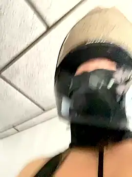 Scarlet auraa online show from January 2026 06:25:02 PM