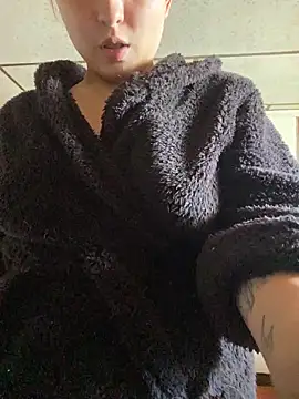 Scarlet auraa online show from March 2026 05:18:02 PM