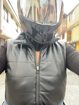 Scarlet auraa online show from February 2026 09:17:01 PM