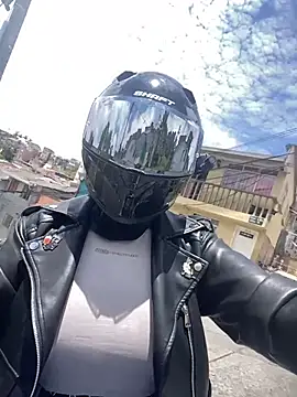 Scarlet auraa online show from March 2026 04:45:01 PM