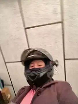 Scarlet auraa online show from March 2026 05:31:01 PM