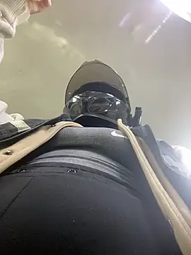 Scarlet auraa online show from April 2026 11:28:01 PM